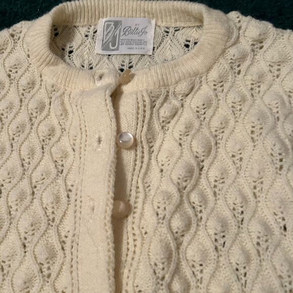 Vintage 1970s Neutral Beige Eyelet Button Up Cardigan Sweater / Medium - Picture 2 of 4